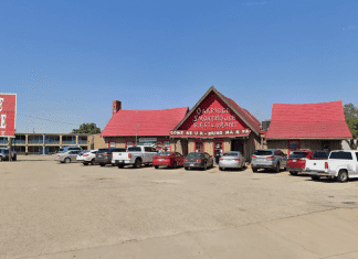 Oakridge Smokehouse – Schulenburg, TX Oakridge Smokehouse Restaurant | I-10 Exit Guide